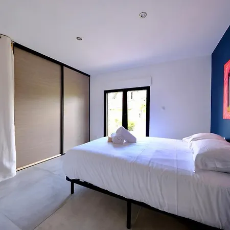 Magnifique Maison D'architecte Pour 8 Pers Avec Piscine Privee Roncherolles