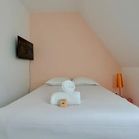 Magnifique Maison D'architecte Pour 8 Pers Avec Piscine Privee *